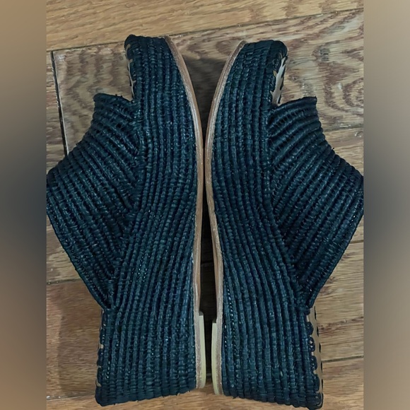 Carrie Forbes Karim Woven Raffia Wedge Slide - Picture 6 of 8